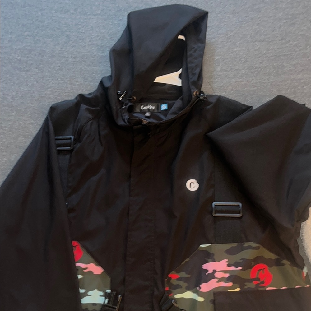 Black and Green Windbreakers Weather-Resistant Jackets